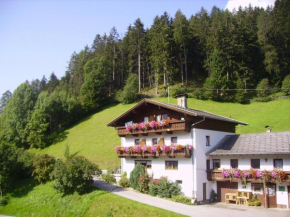 Гостиница Alpenbauernhof Gröbenhof  Фульпмес